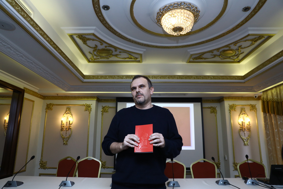 Saša Ilić Pas i kontrabas