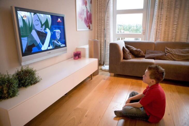 Deca koja predugo gledaju televiziju kasnije progovore
