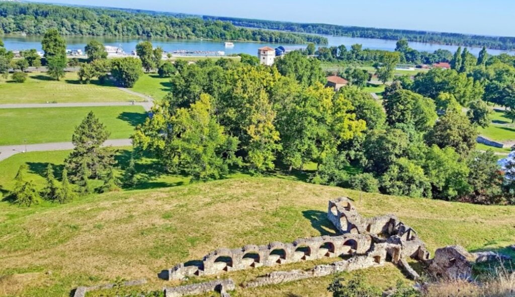 Mitropolijski dvor na Kalemegdanu