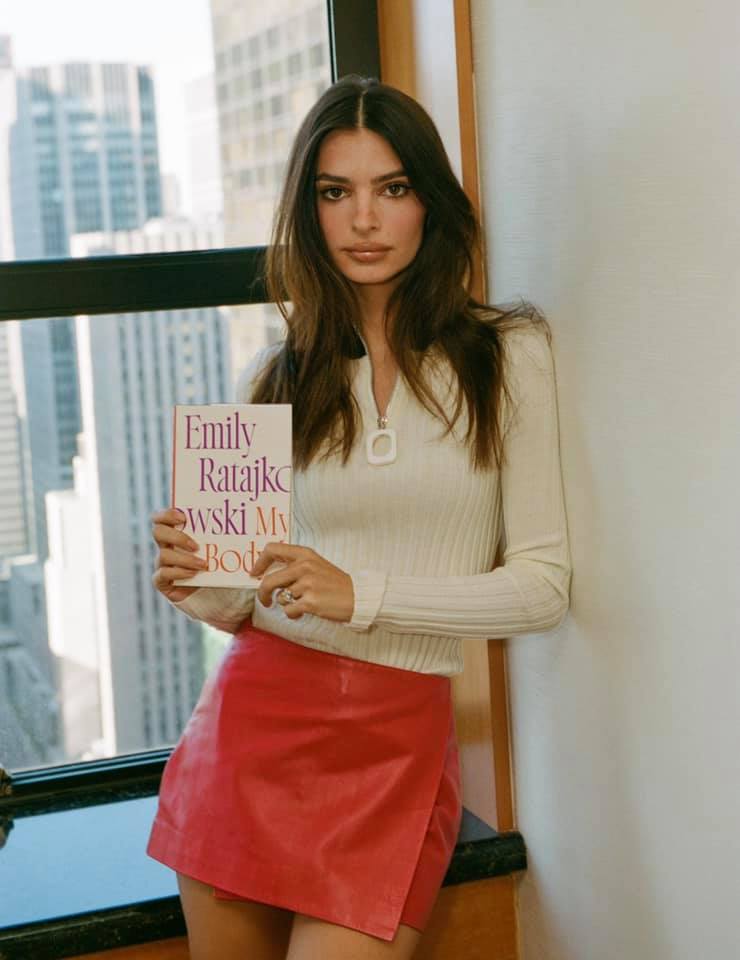 emili ratajkovski