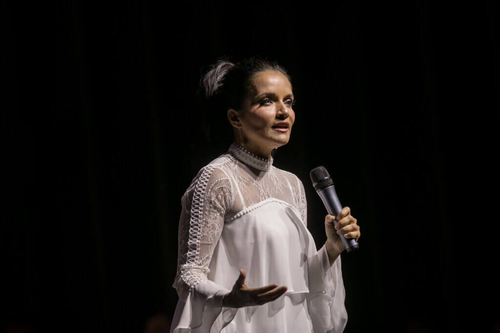 Dr Shefali